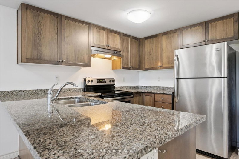 301 - 45 Kingsbury Square
