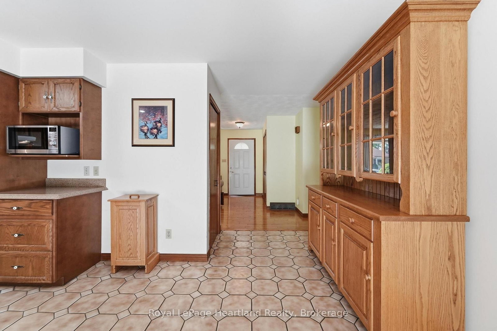 24 Leonard Drive • Goderich, ON photo 11