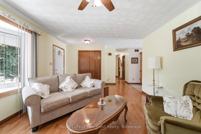 24 Leonard Drive • Goderich, ON photo 6