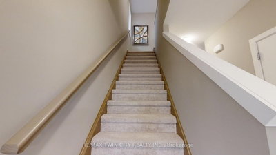 2092 Evans Crescent • London South, ON photo 5