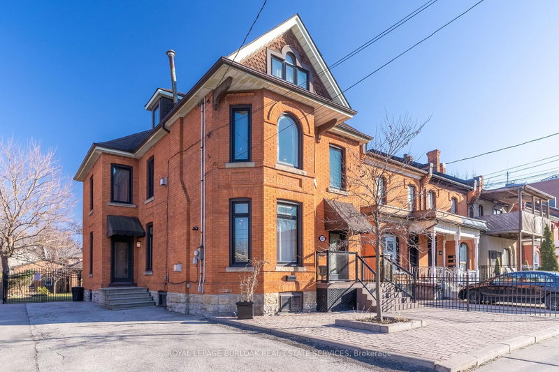 Main Flr - 107 Catharine Street S