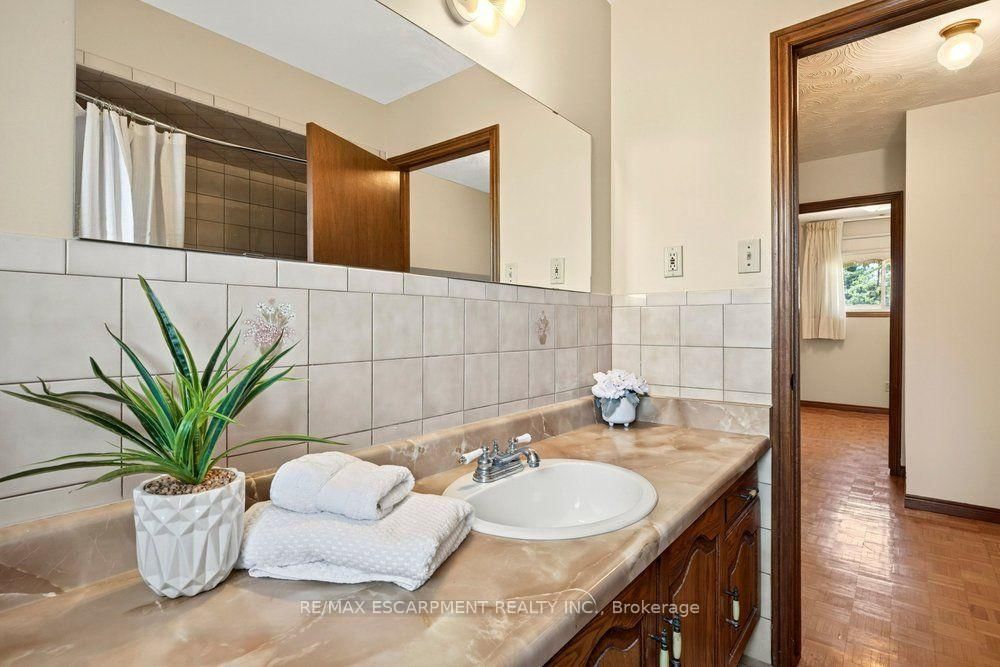 118 POTTRUFF Road S • Hamilton, ON photo 23