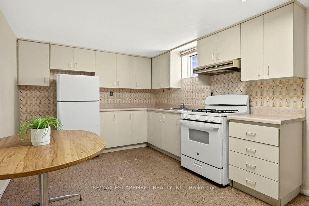 118 POTTRUFF Road S • Hamilton, ON photo 36