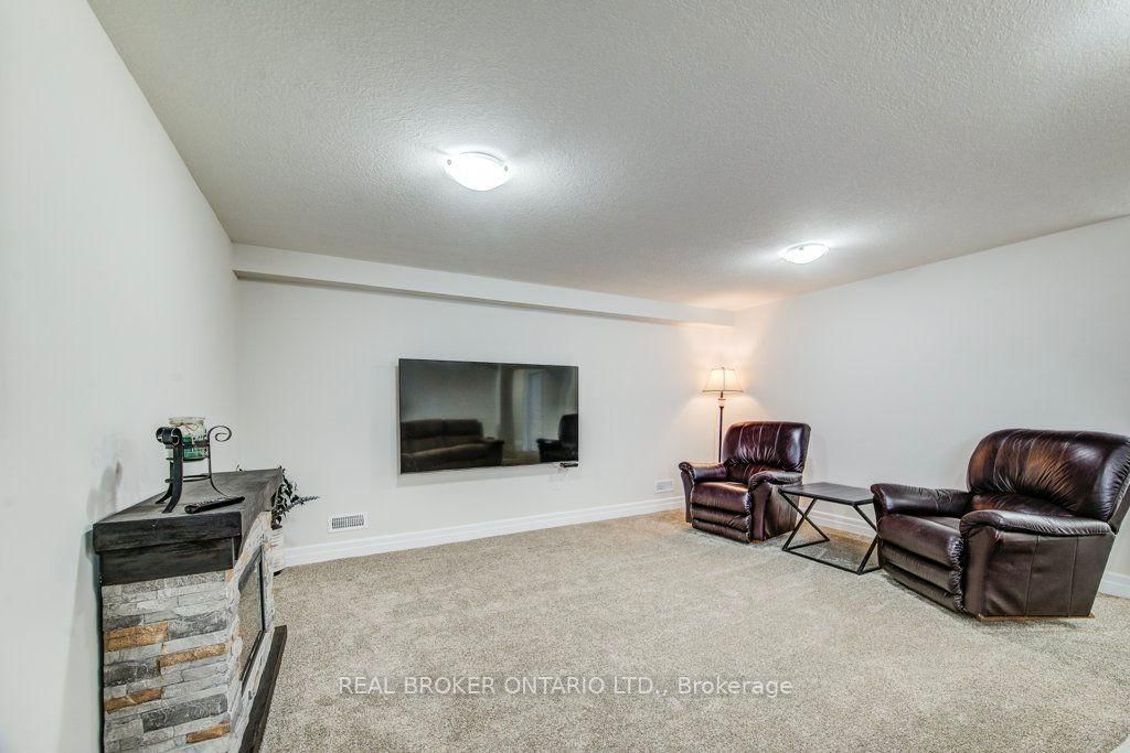 654 Wray Avenue S • North Perth, ON photo 37