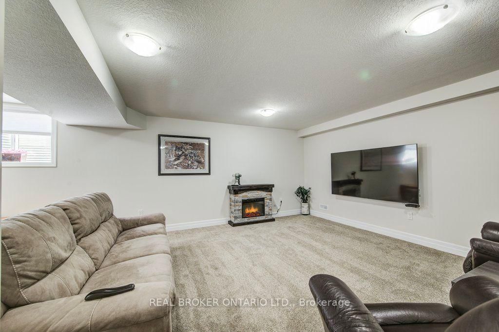 654 Wray Avenue S • North Perth, ON photo 39