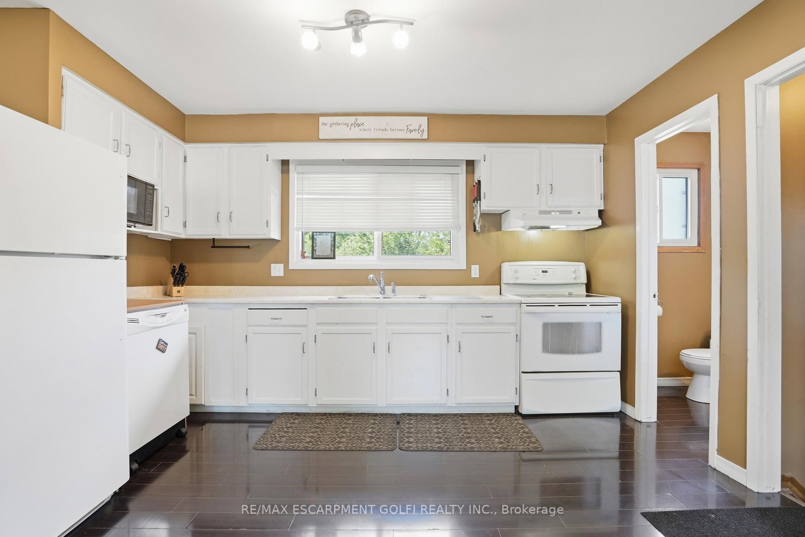 20 Nottingham Court • Welland, ON photo 4