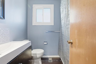 20 Nottingham Court • Welland, ON photo 8