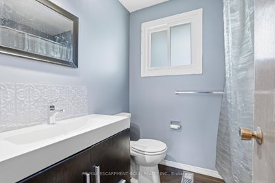 20 Nottingham Court • Welland, ON photo 9