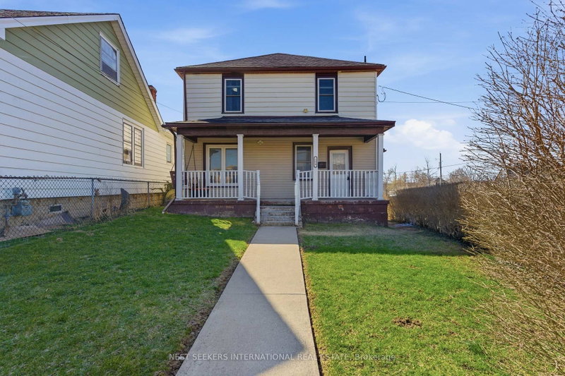 154 Niagara Falls Rd photo 5