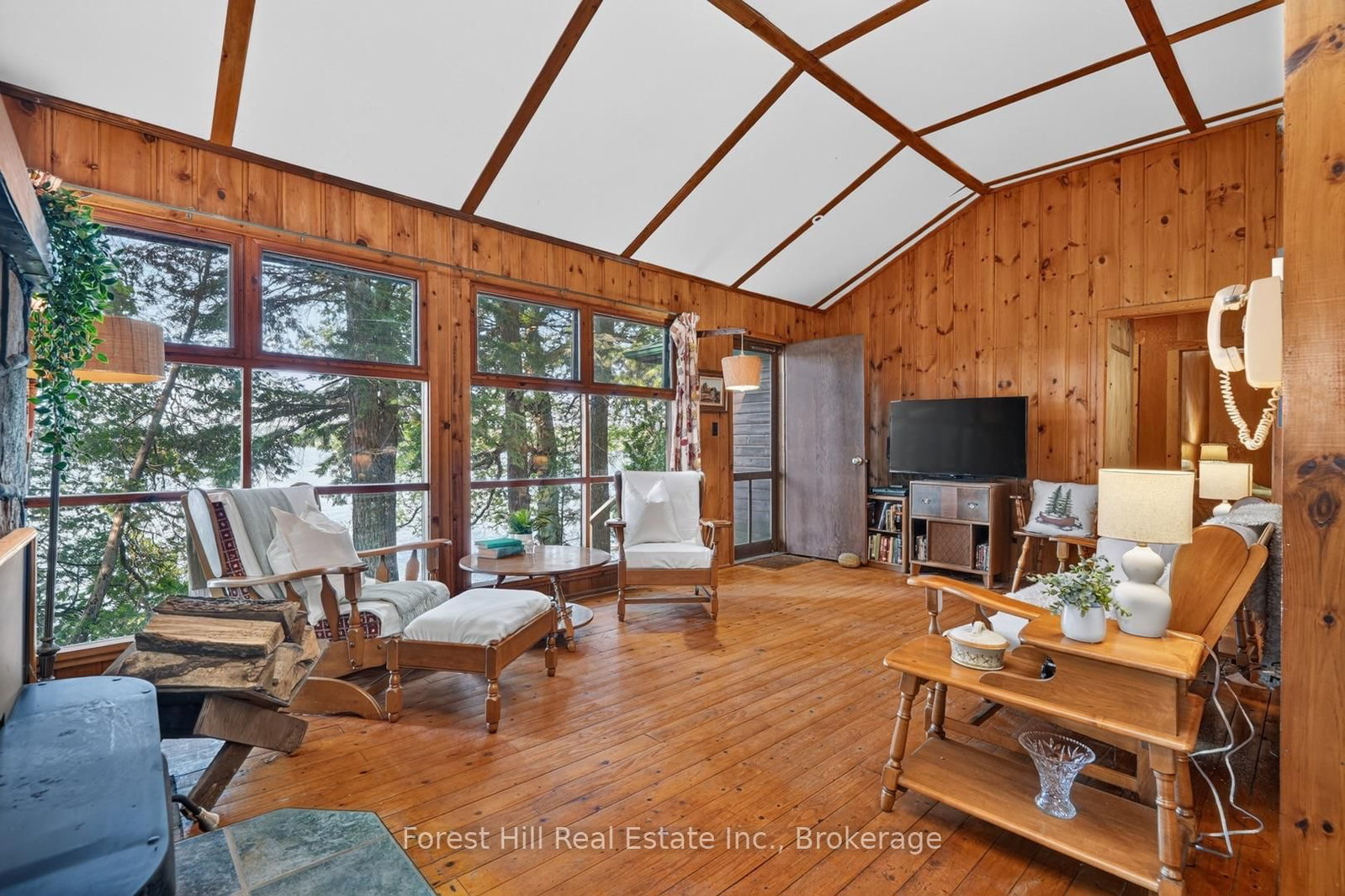 1110 Joseph Tapley Road • Lake of Bays, ON photo 13