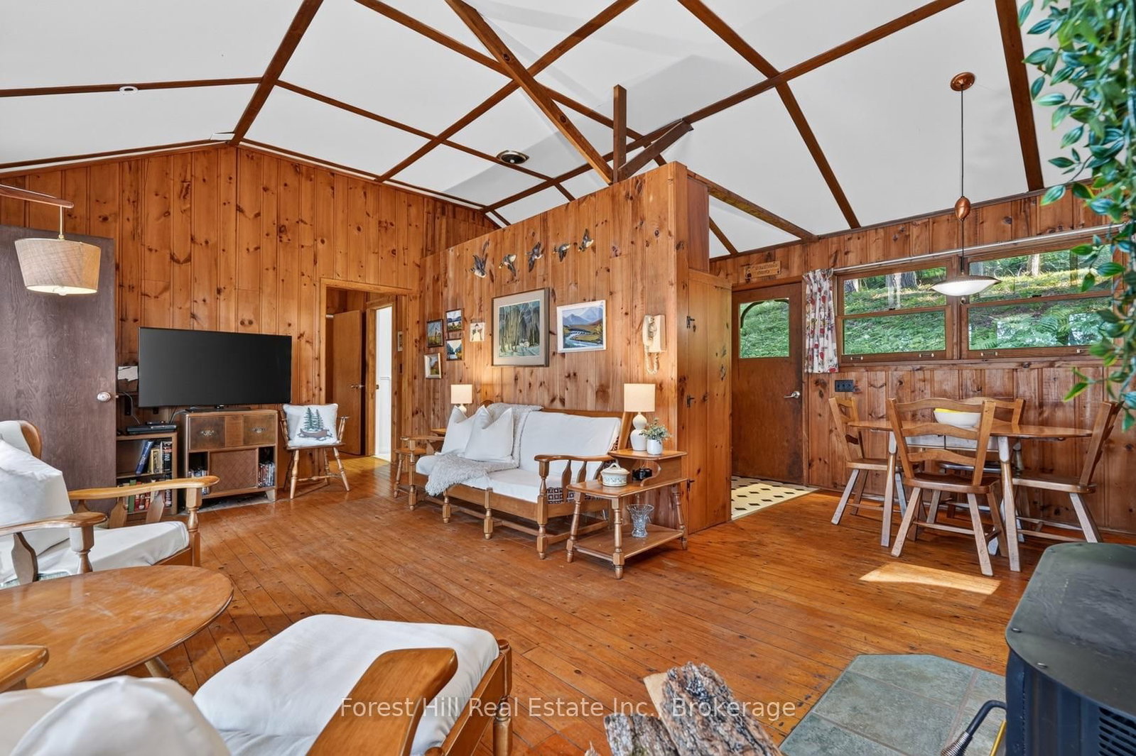 1110 Joseph Tapley Road • Lake of Bays, ON photo 15