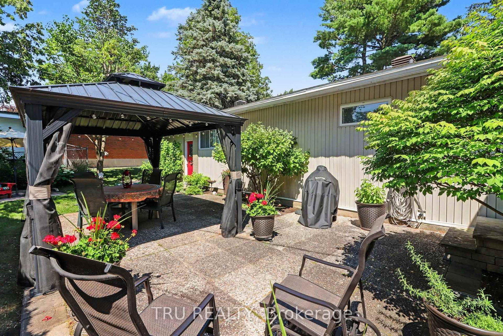 1174 Cameo Drive • Ottawa, ON photo 32