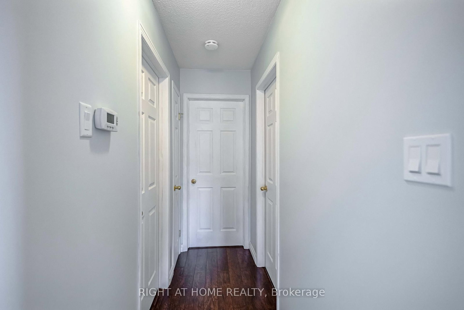 8 Brantdale Avenue • Hamilton, ON photo 10
