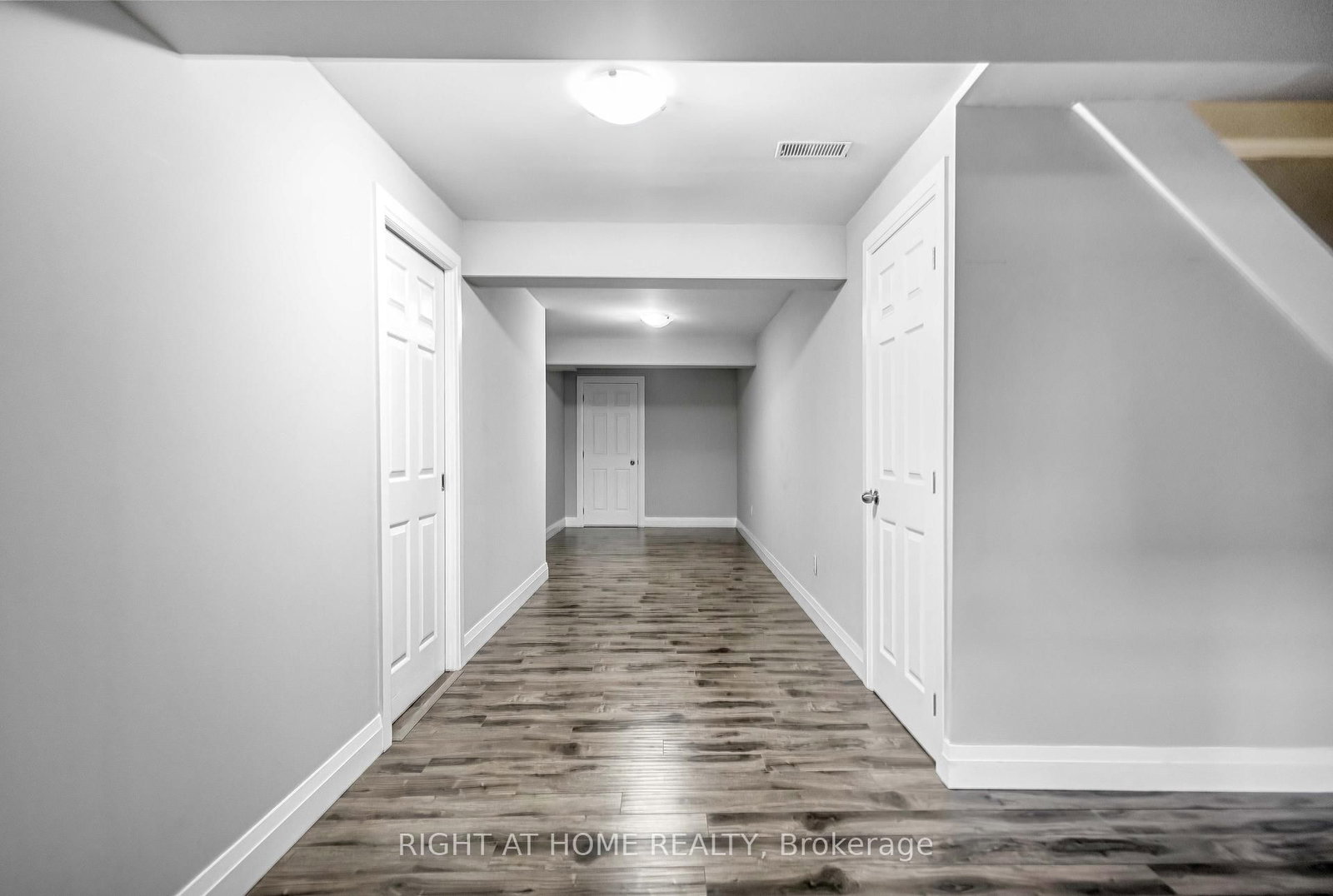 8 Brantdale Avenue • Hamilton, ON photo 21
