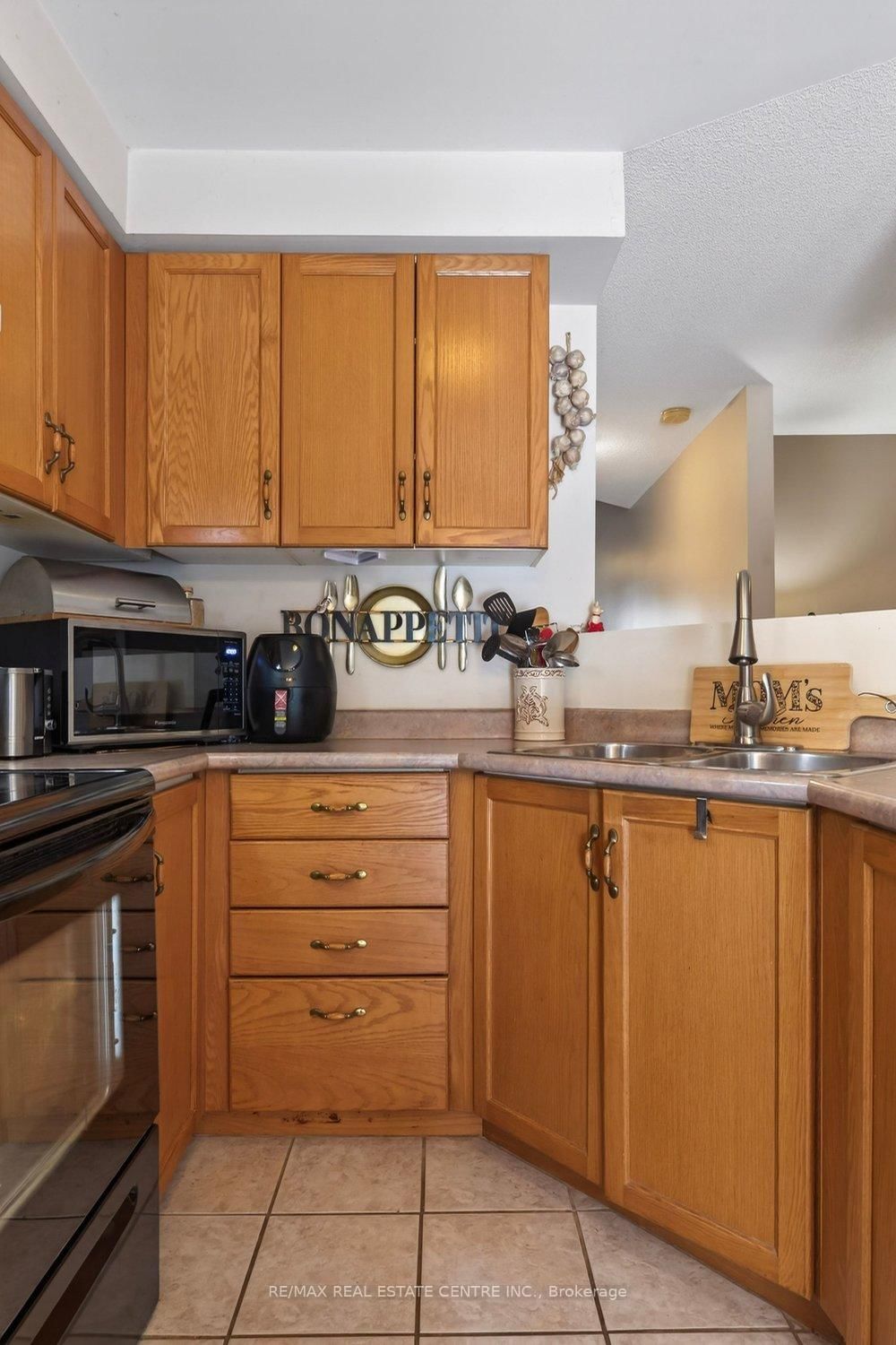 10 Cadham Boulevard • #29 • Hamilton, ON photo 11