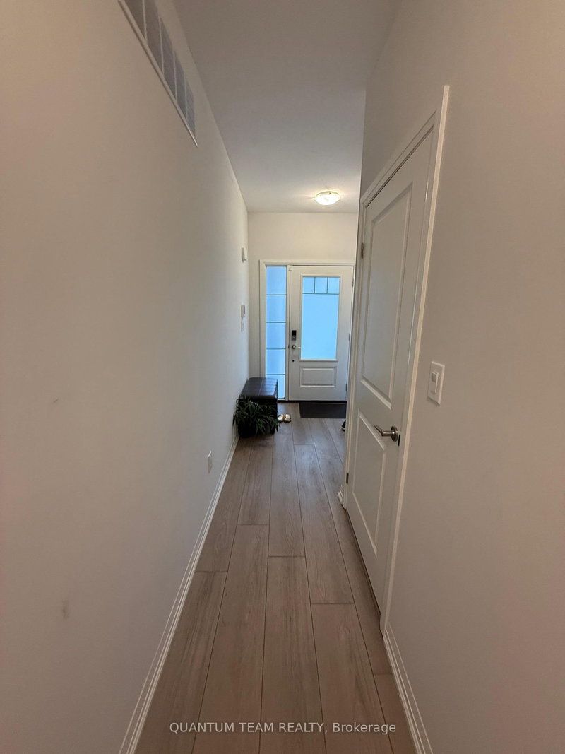 upper - 9345 White Oak Avenue