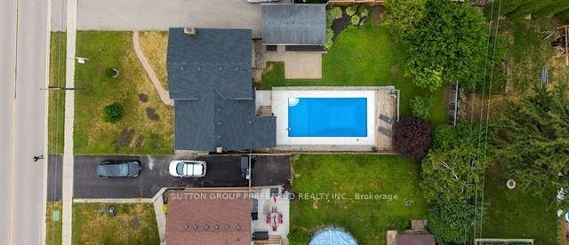 240 Byron Avenue • Thames Centre, ON photo 4