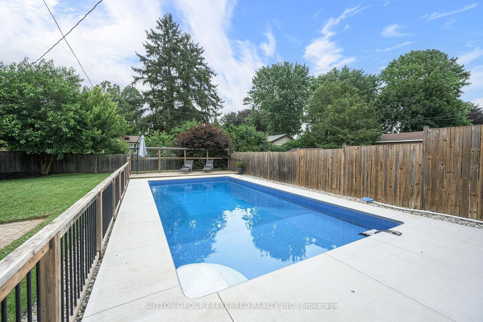 240 Byron Avenue • Thames Centre, ON photo 8