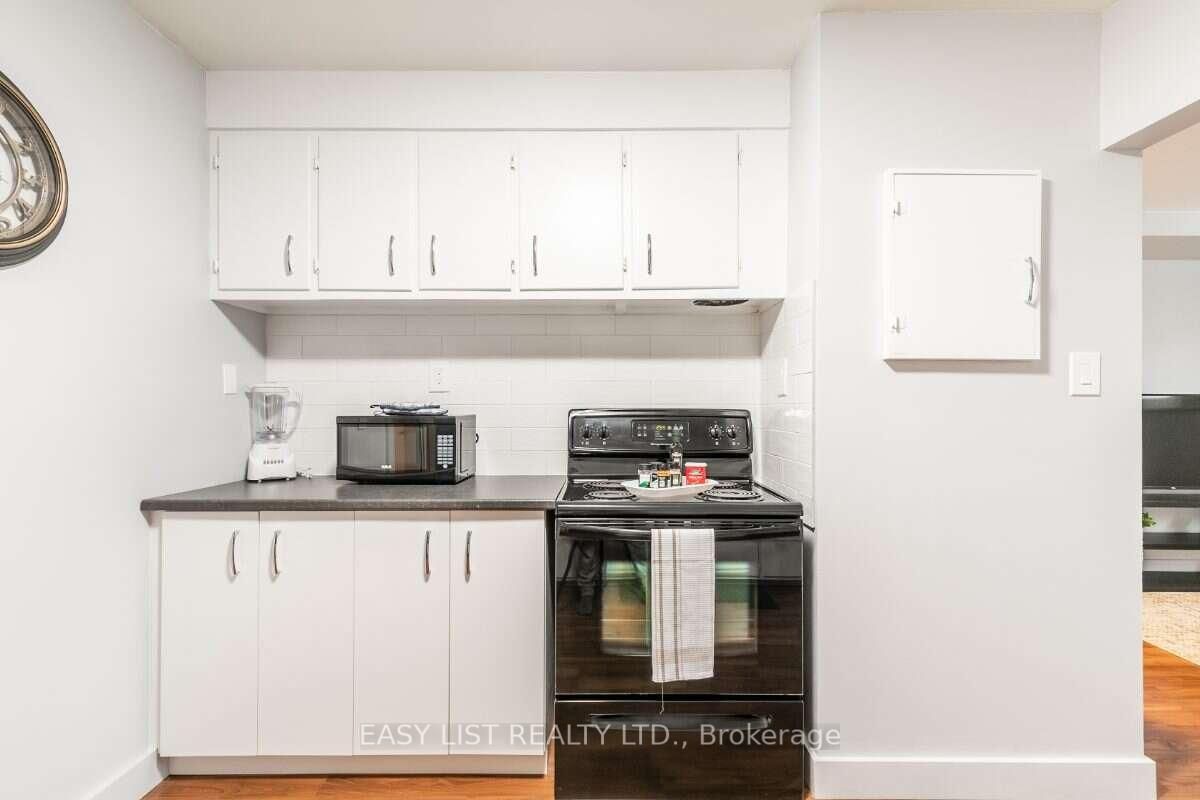 203 Marier Avenue • Ottawa, ON photo 13