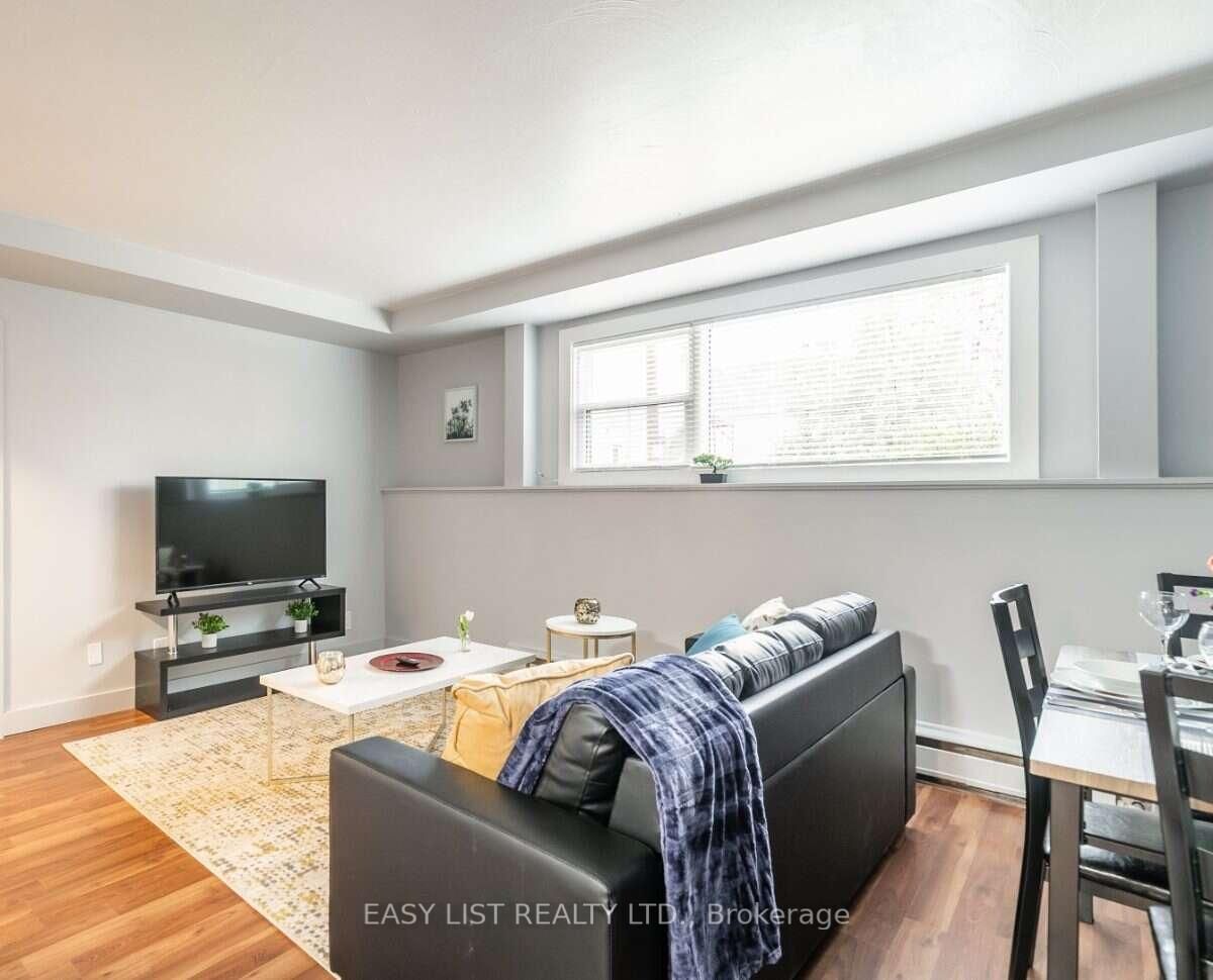 203 Marier Avenue • Ottawa, ON photo 8