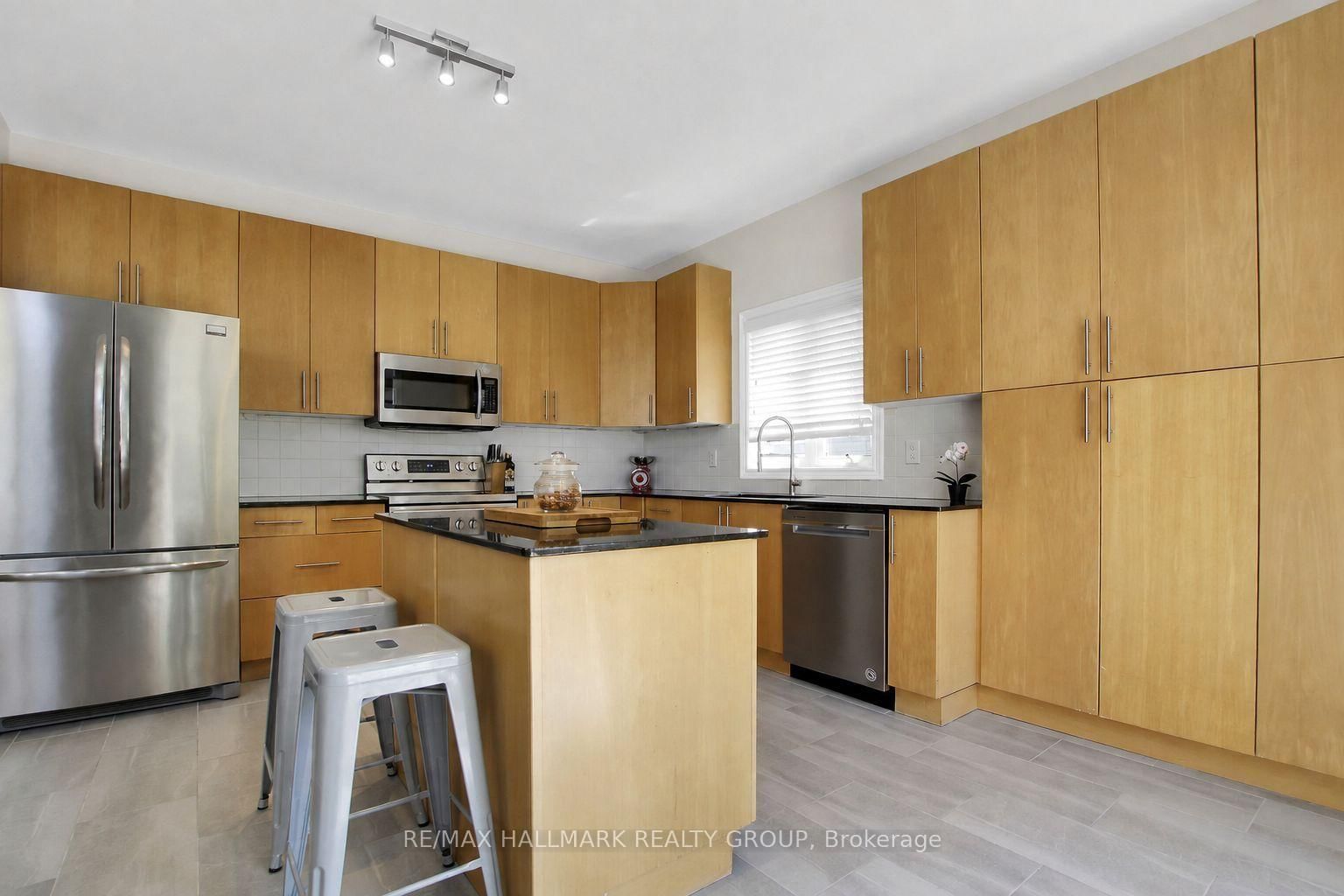 104 Strathcarron Crescent • Ottawa, ON photo 19