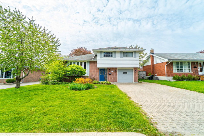 645 Hayden Crescent