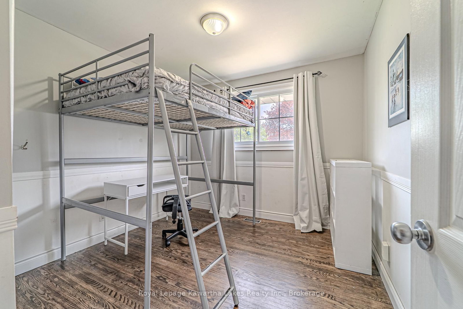 645 Hayden Crescent • Cobourg, ON photo 19