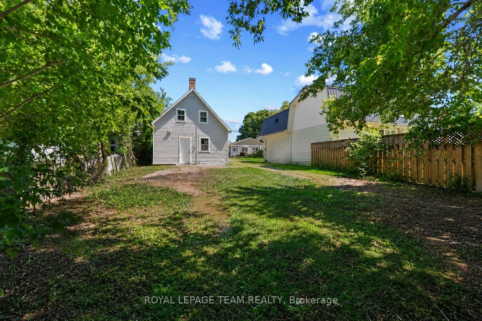 42 Bonnechere Street S • Renfrew, ON photo 22
