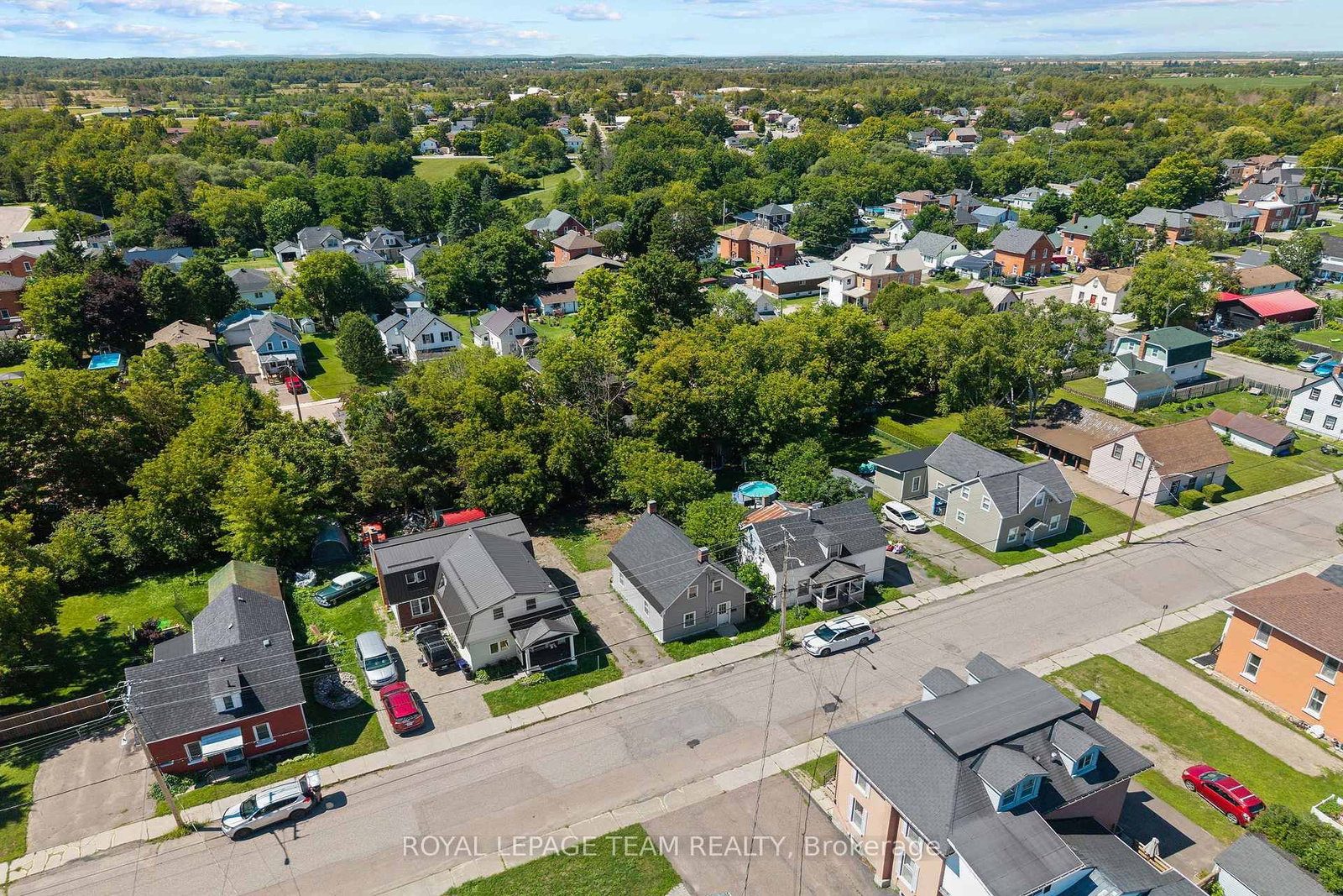 42 Bonnechere Street S • Renfrew, ON photo 25