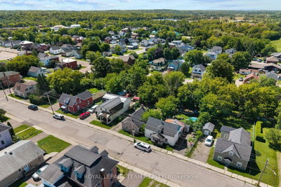 42 Bonnechere Street S • Renfrew, ON photo 5