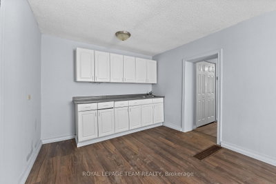 42 Bonnechere Street S • Renfrew, ON photo 8