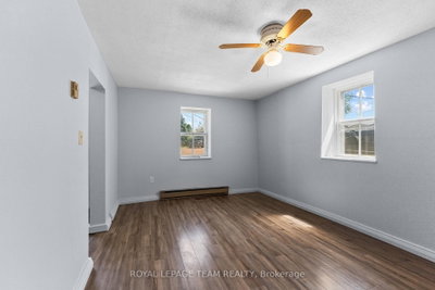 42 Bonnechere Street S • Renfrew, ON photo 9
