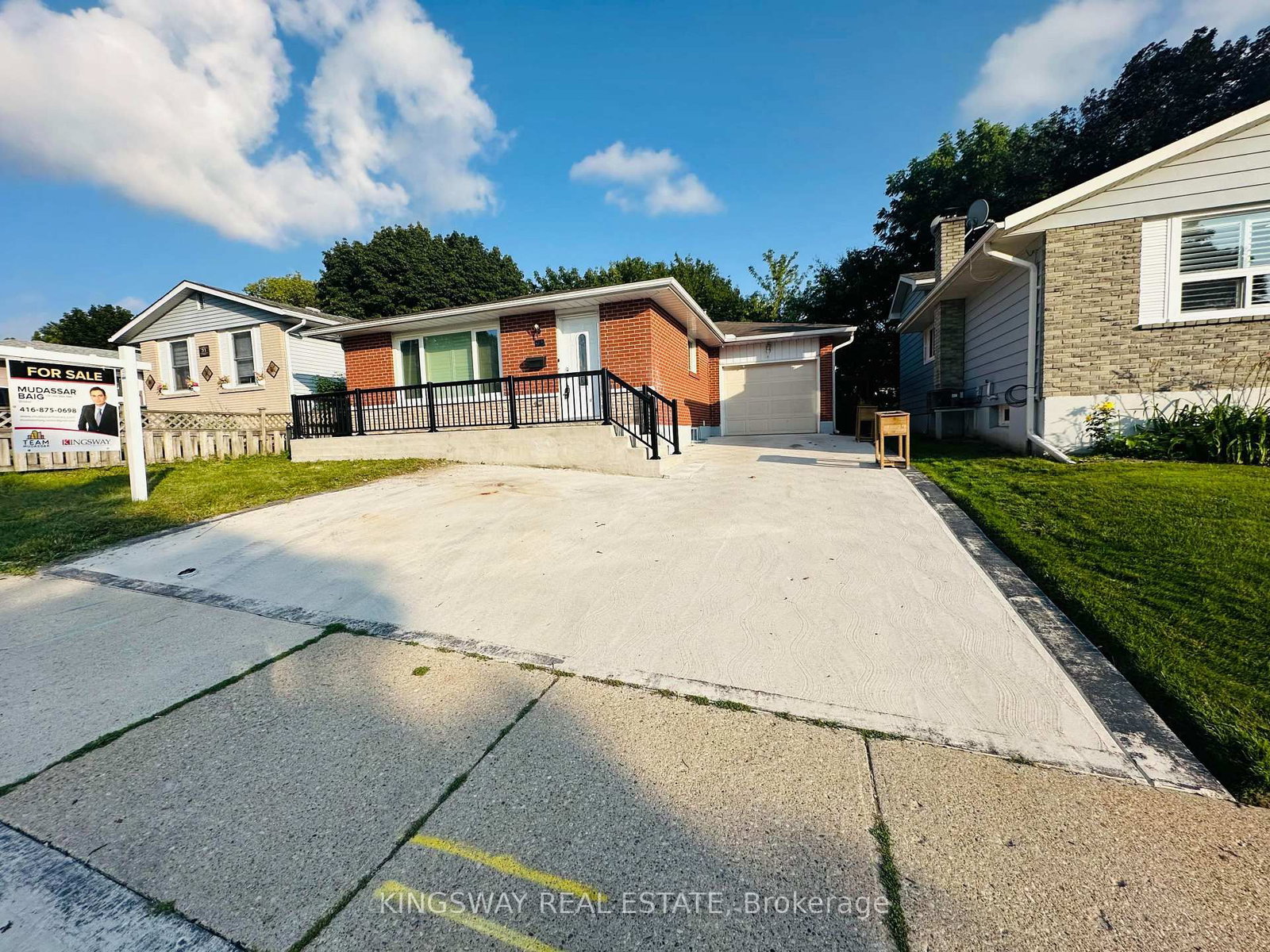 35 Silver Aspen Crescent • Kitchener, ON photo 1