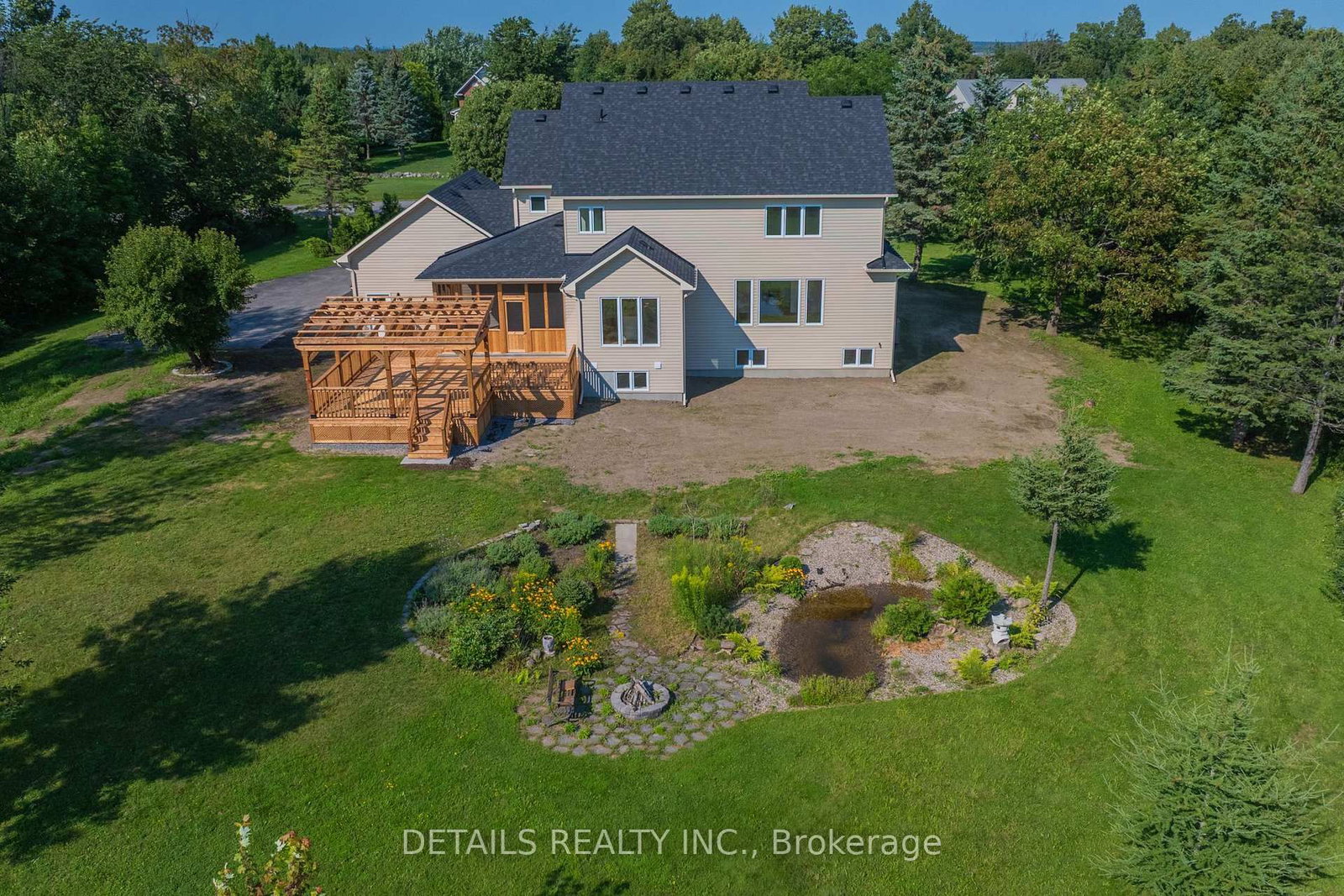 28 Ridingview Crescent • Ottawa, ON photo 49