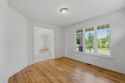 28 Ridingview Crescent • Ottawa, ON photo 8