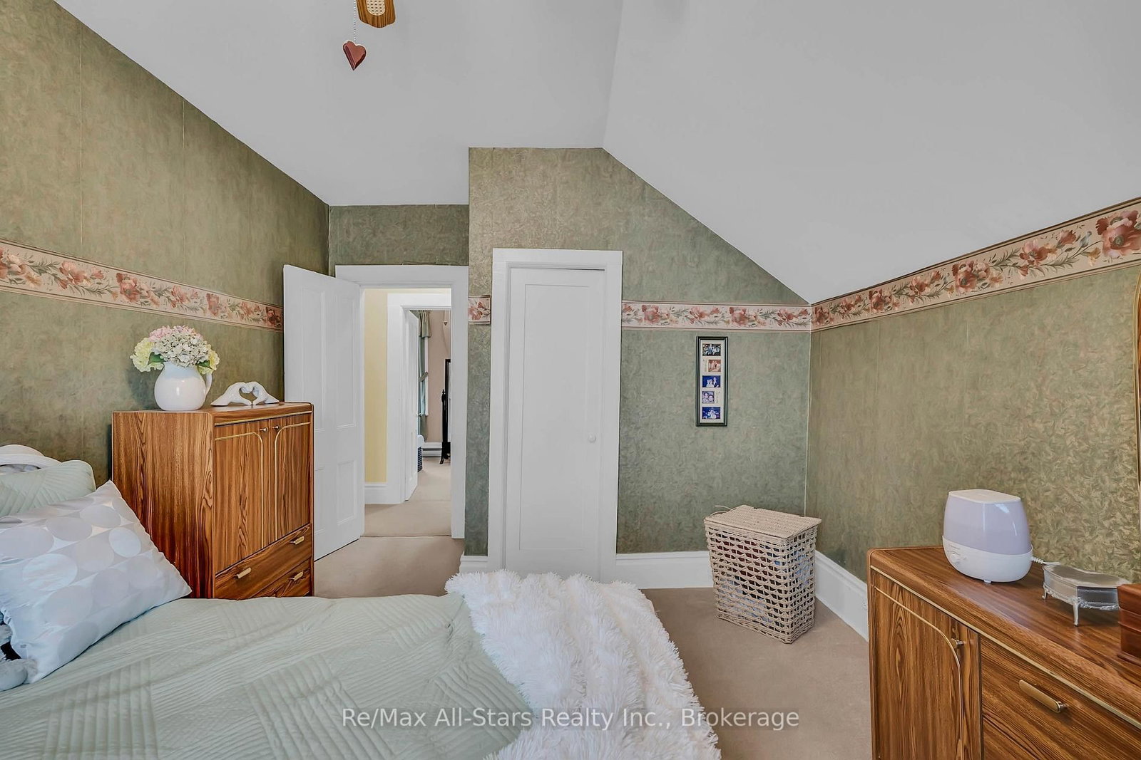 12 North Street • Kawartha Lakes, ON photo 25