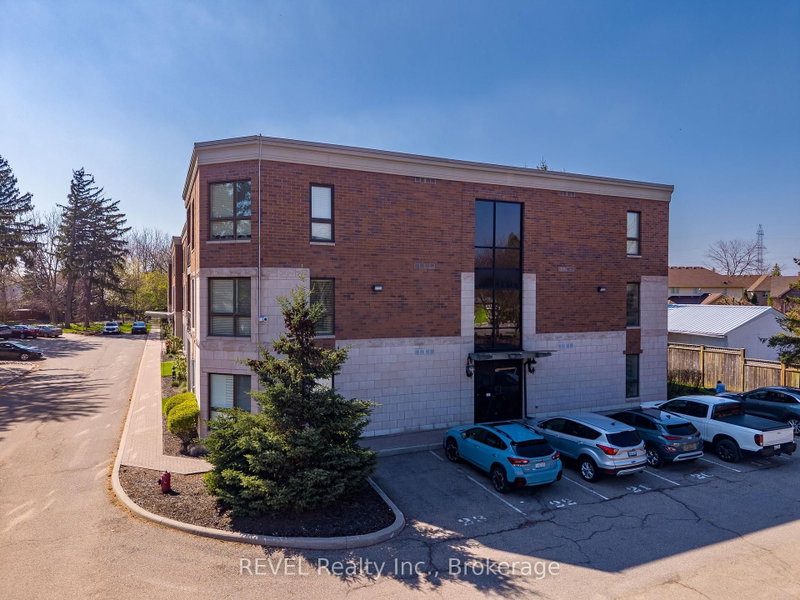 212 - 2799 St. Paul Avenue