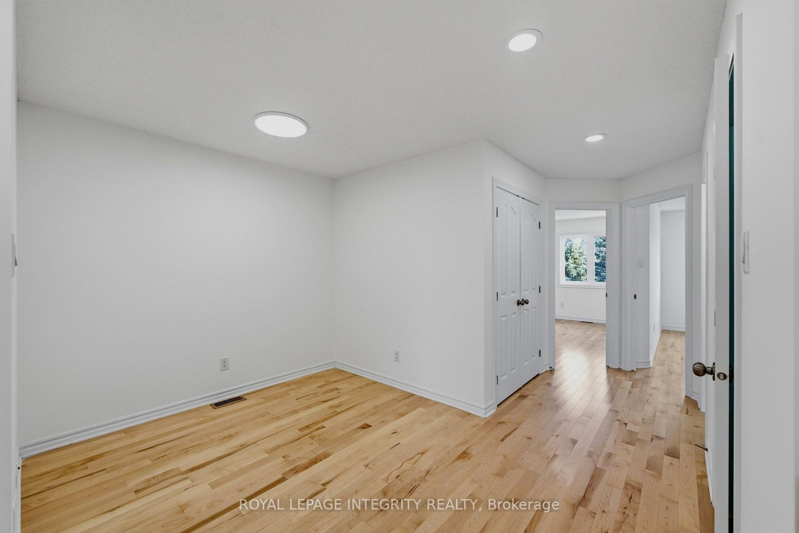 531 REMNOR Avenue • Ottawa, ON photo 24