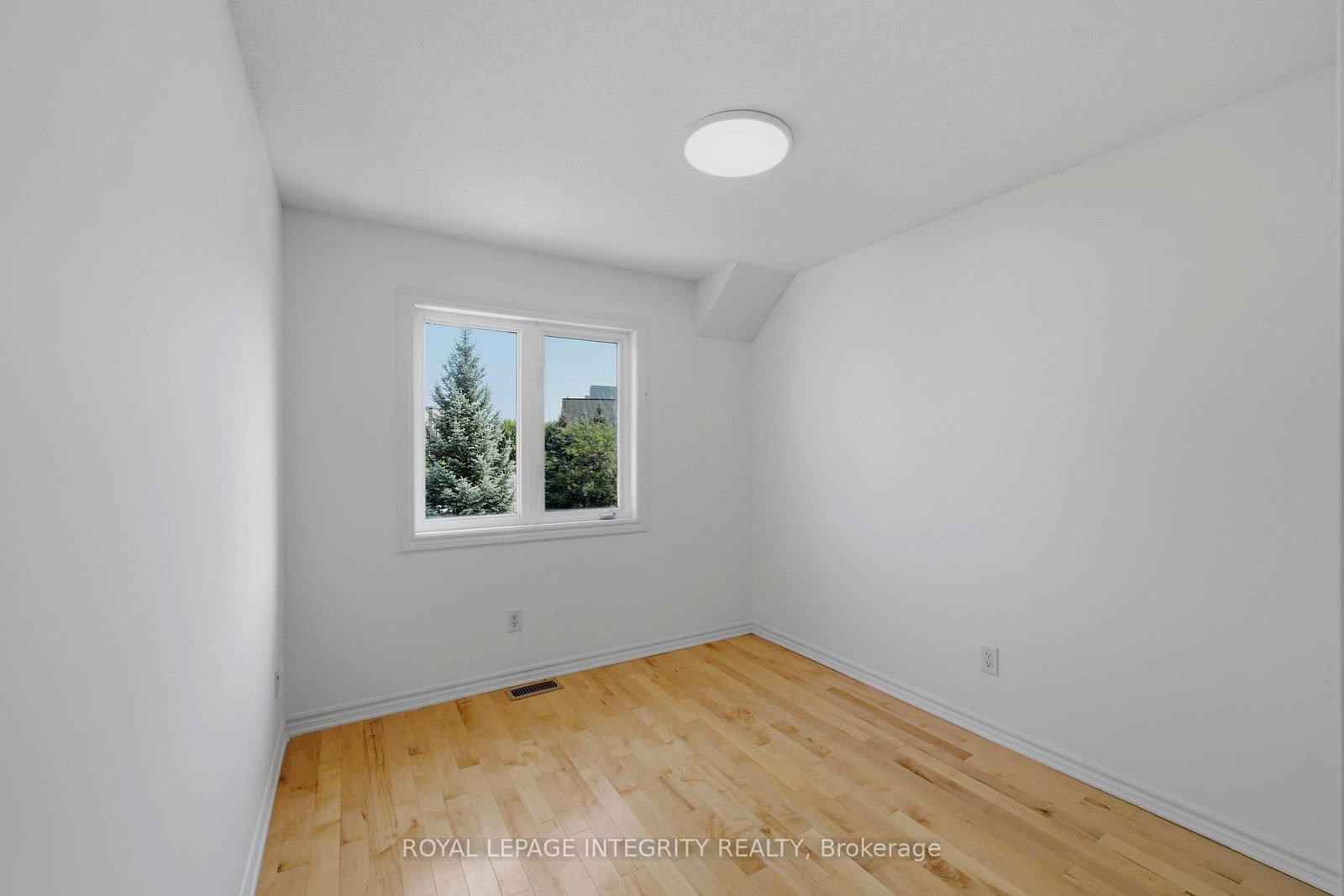 531 REMNOR Avenue • Ottawa, ON photo 29