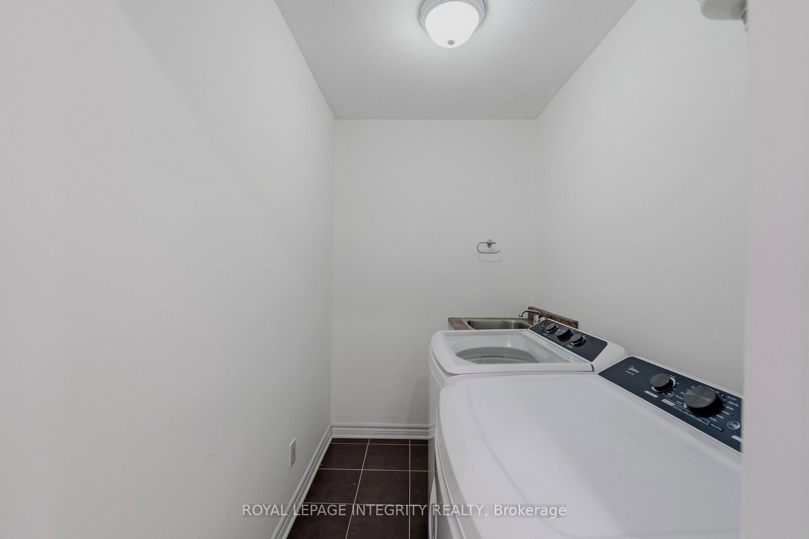 531 REMNOR Avenue • Ottawa, ON photo 31