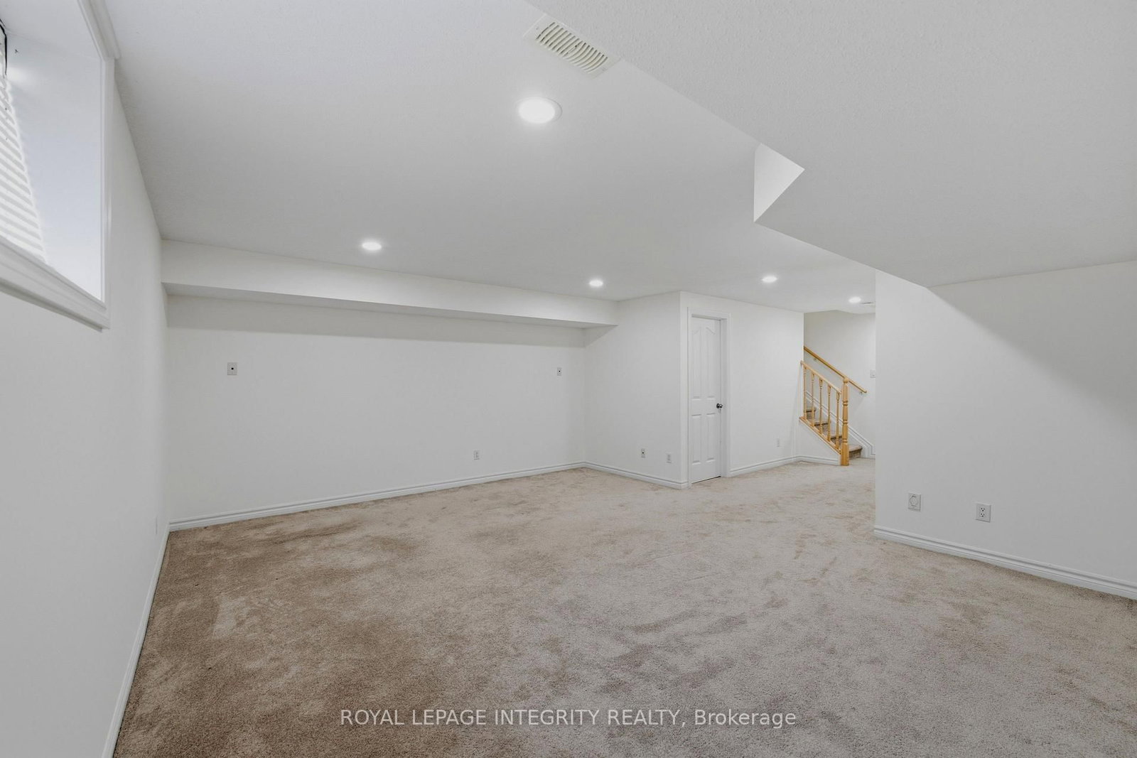531 REMNOR Avenue • Ottawa, ON photo 33
