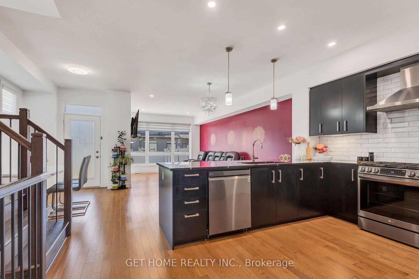 39 Hermes Avenue • Ottawa, ON photo 14