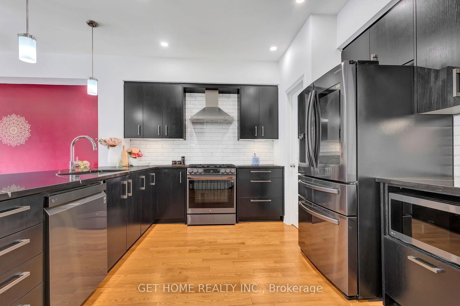 39 Hermes Avenue • Ottawa, ON photo 15