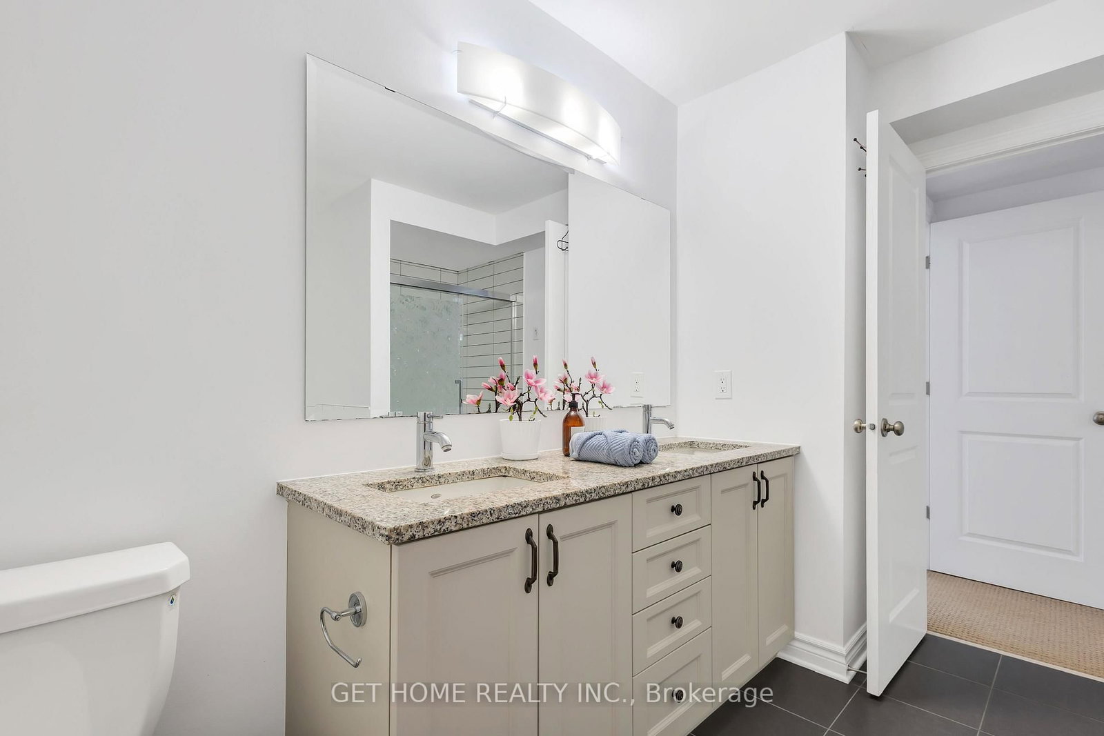 39 Hermes Avenue • Ottawa, ON photo 26