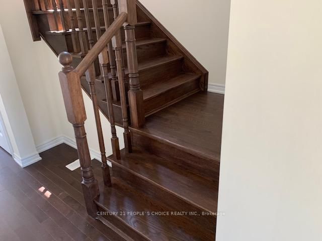 419 Black Cherry Crescent • Shelburne, ON photo 8