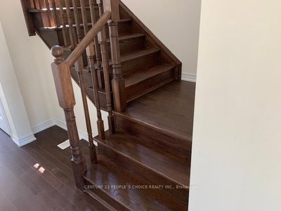 419 Black Cherry Crescent • Shelburne, ON photo 8