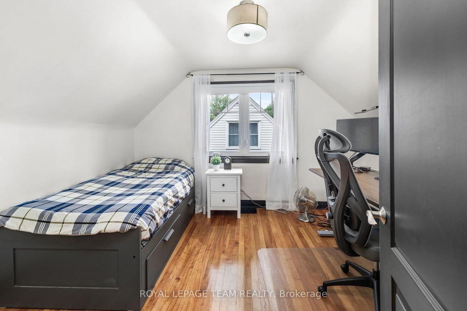 185 Camelia Avenue • Ottawa, ON photo 22
