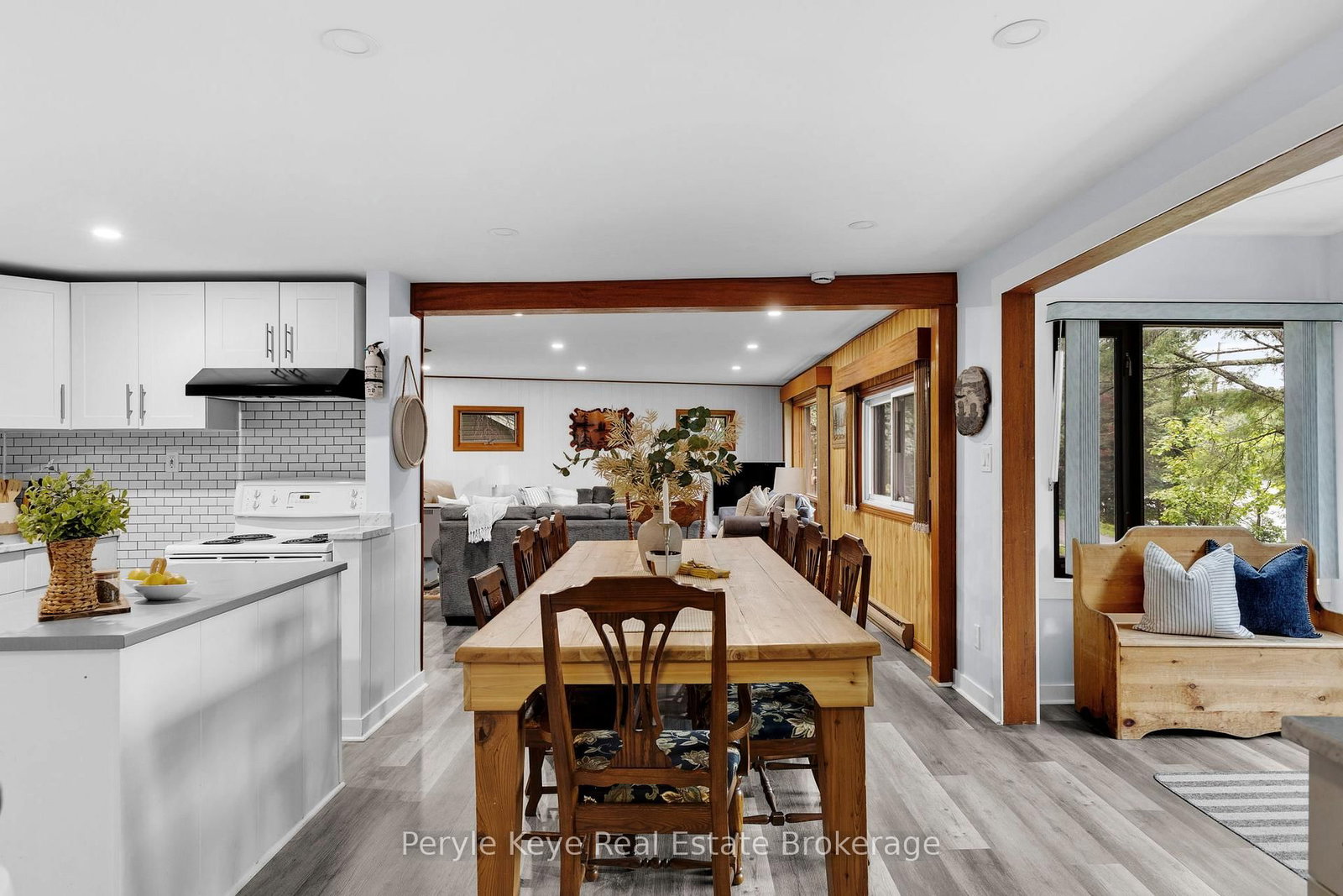 1025 & 1027 Big Island Road • Bracebridge, ON photo 11