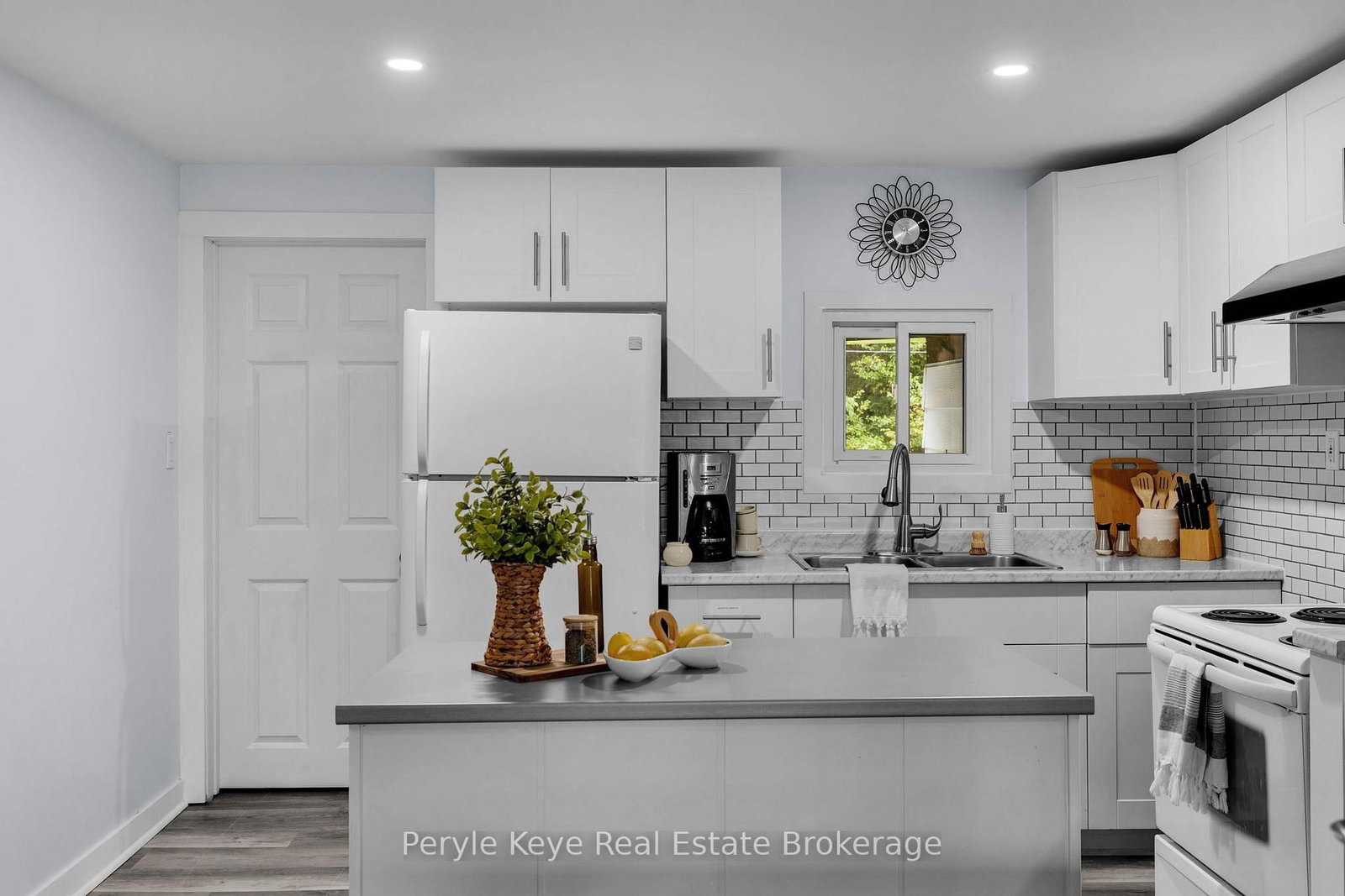 1025 & 1027 Big Island Road • Bracebridge, ON photo 12