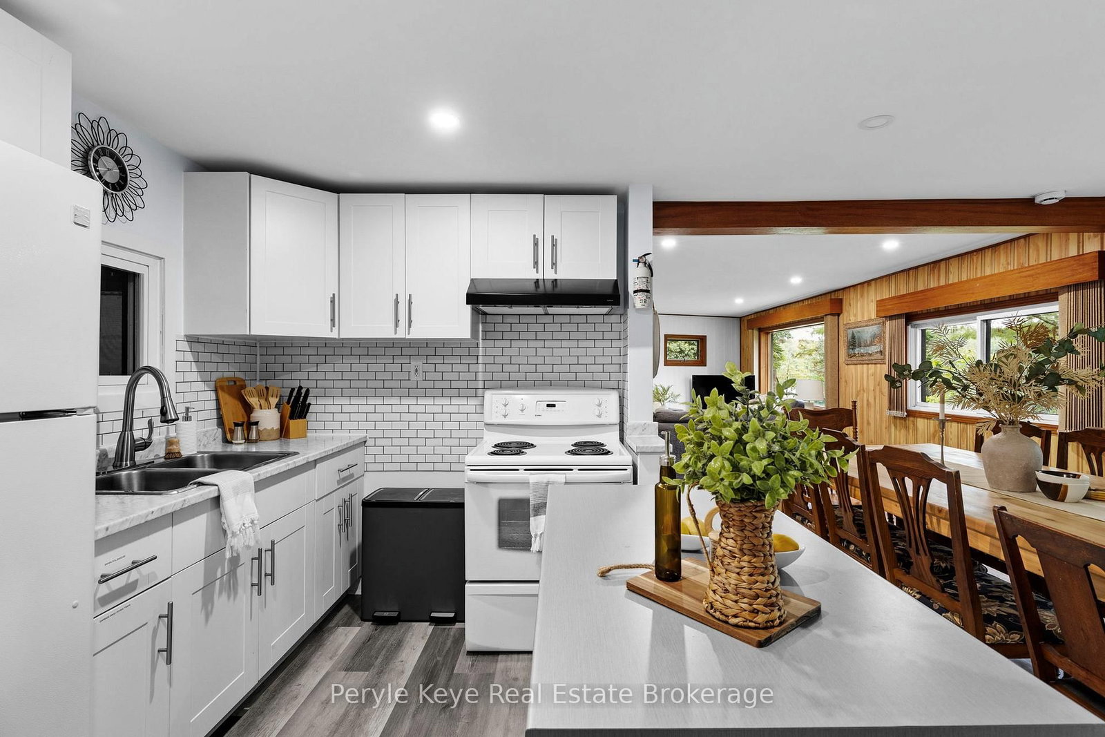 1025 & 1027 Big Island Road • Bracebridge, ON photo 13